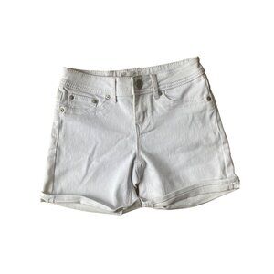 NWOT Seven7 Women's Size 4 Rolled Cuff White Denim Weekend Shorts MSRP$49